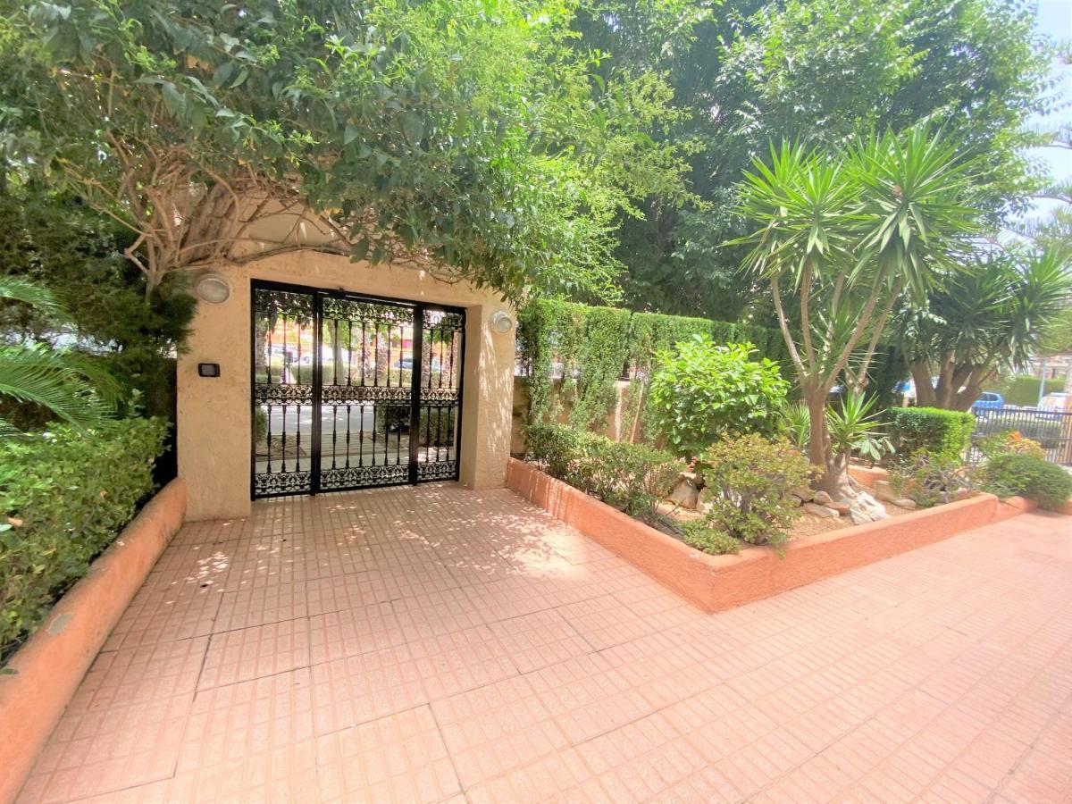 Apartamento A 50M De La Playa كاليبي المظهر الخارجي الصورة